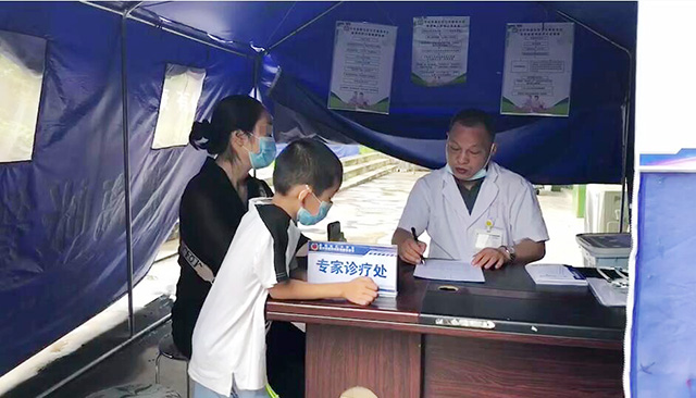 关爱癫痫·博爱助医·银杏叶癫痫病康复计划基层普查走进凯里市